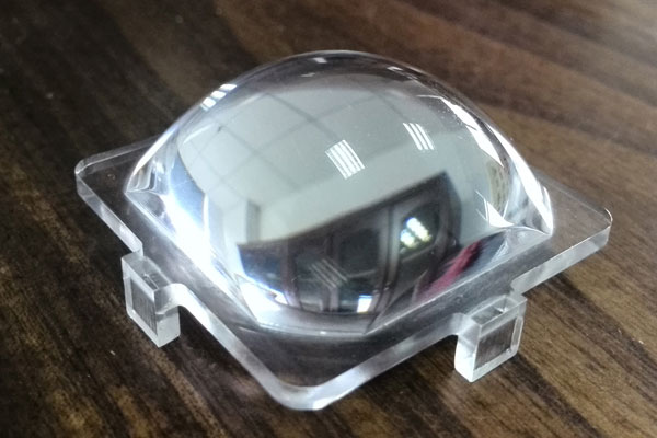 汽車(chē)車(chē)燈TV透鏡注塑水口切割設(shè)備—水口激光切割機(jī)